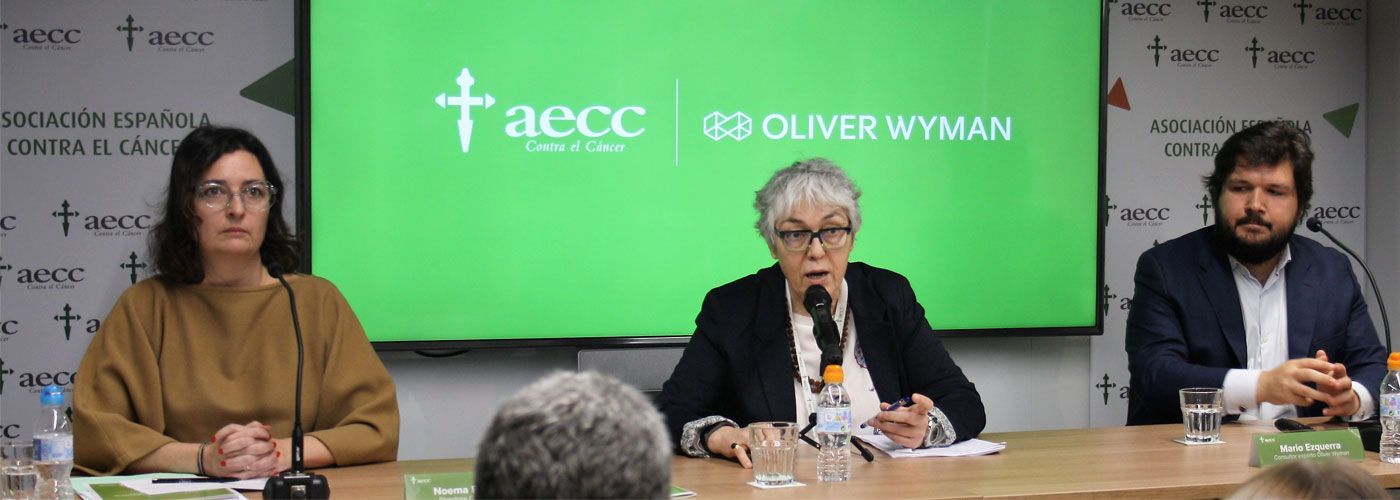 © Asociación Española contra el cáncer (AECC) En la foto: Noema Paniagua, directora general AECC, Esther Diez, responsable de comunicación, Mario Esquerra, consultor experto OW
