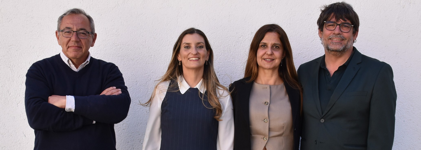 De izquierda a derecha: Enrique Galván (Plena inclusión), Sara Giménez (FSG), Gema Gallardo (Provivienda) y José Manuel Caballol (Hogar Sí).